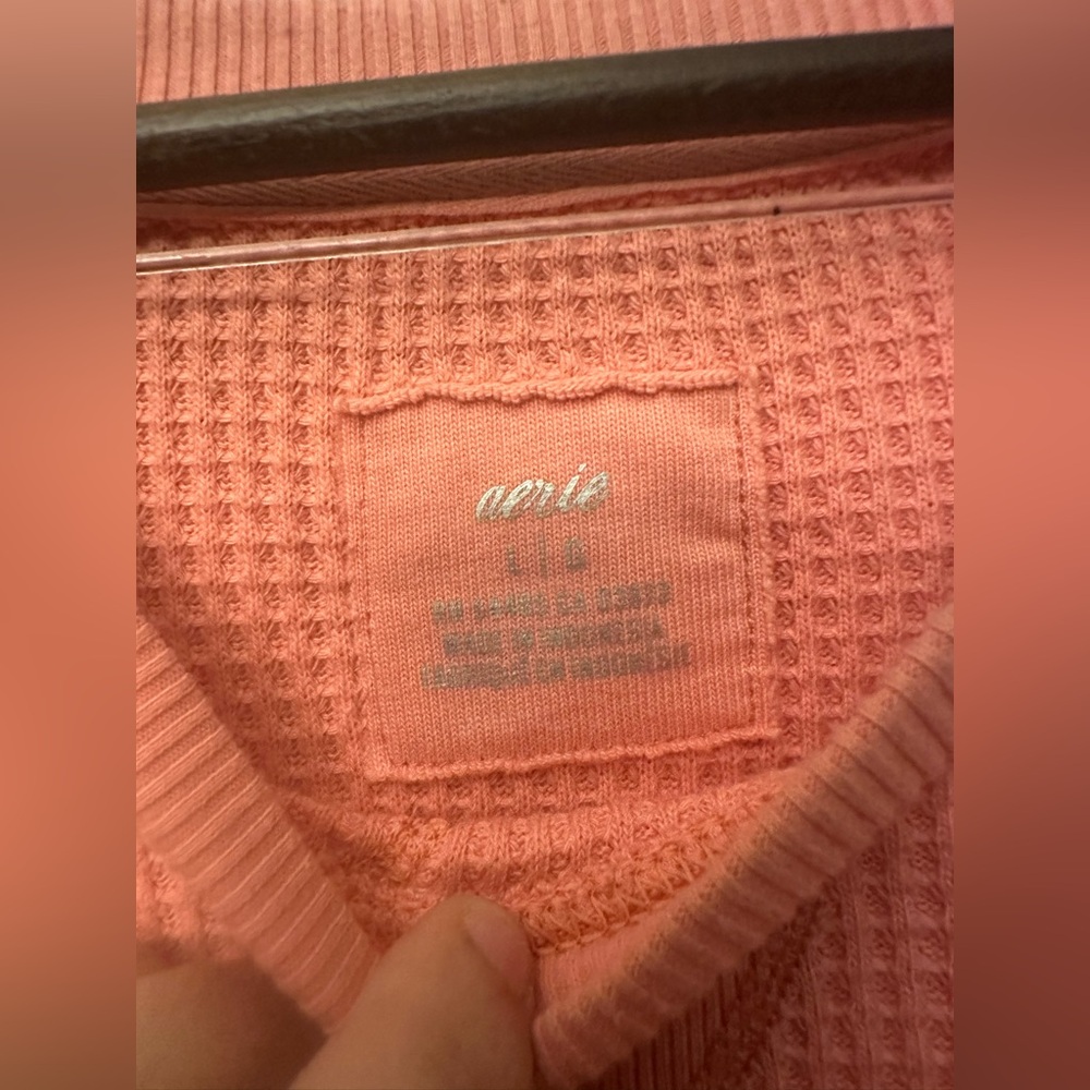 Aerie Oversized Waffle Knit Crewneck Sweatshirt L Peach Coral Pink EUC - Picture 4 of 6